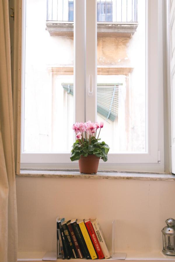 La Casa Del Nespolo, 2 Terrazzi E 2 Bagni In Centro Daire Napoli Dış mekan fotoğraf