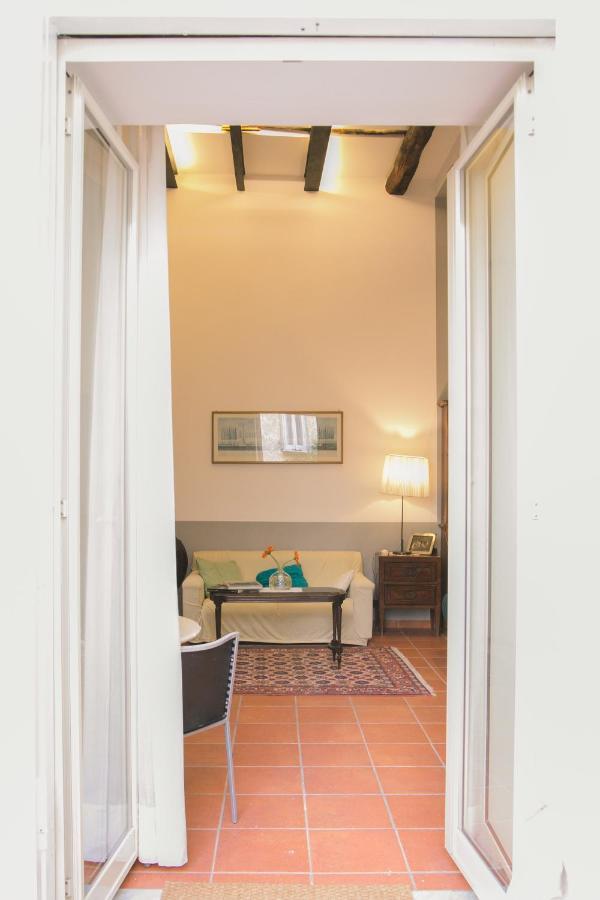La Casa Del Nespolo, 2 Terrazzi E 2 Bagni In Centro Daire Napoli Dış mekan fotoğraf