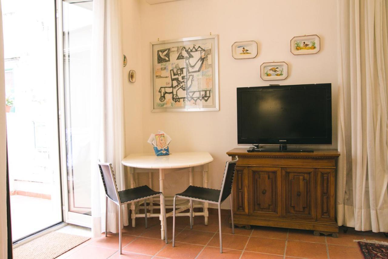 La Casa Del Nespolo, 2 Terrazzi E 2 Bagni In Centro Daire Napoli Dış mekan fotoğraf